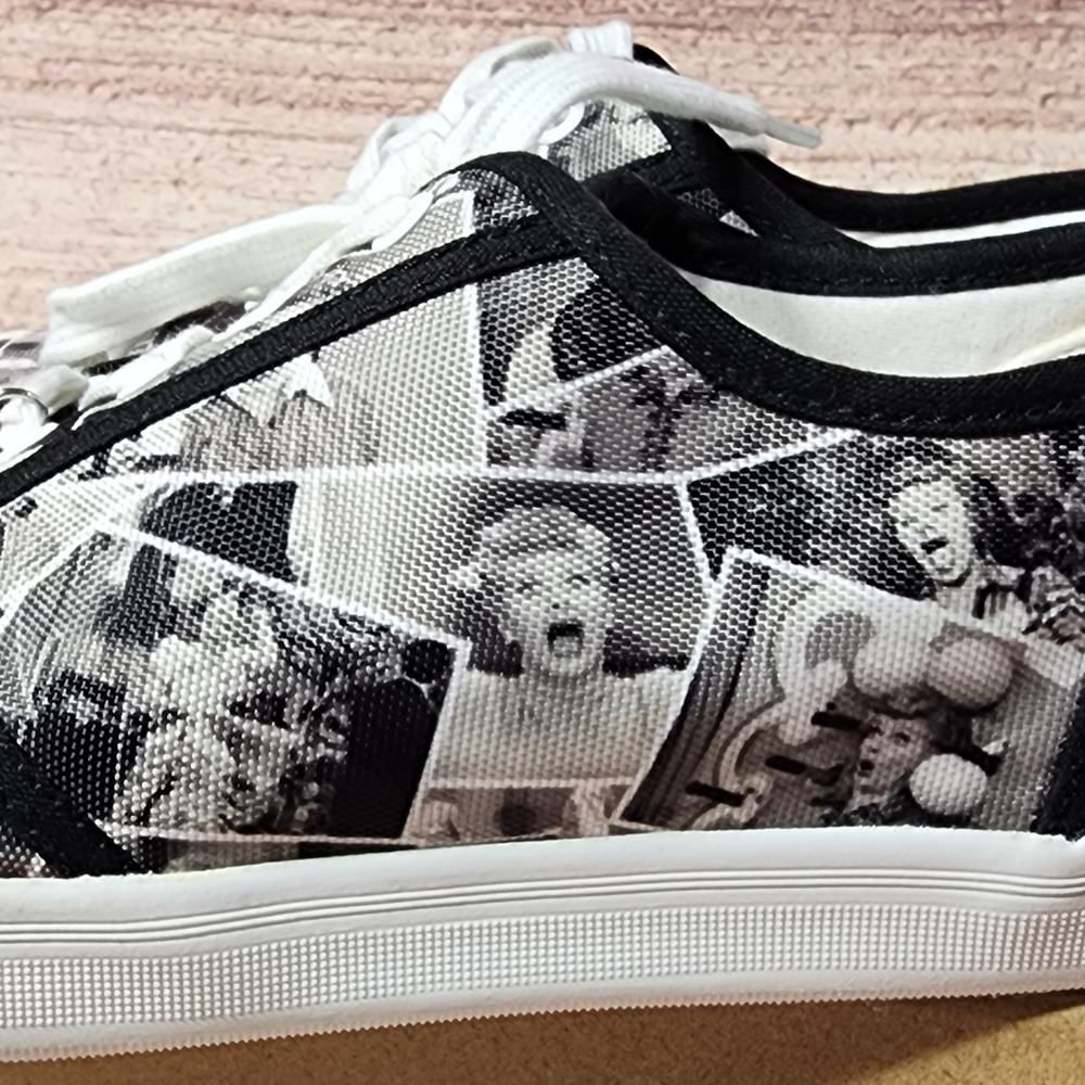 I Love Lucy Sneakers - Size 9 - Picture 7 of 12